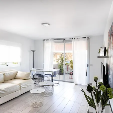 The White Heart House - Attic Sea View 아파트 로스크리스티아노스