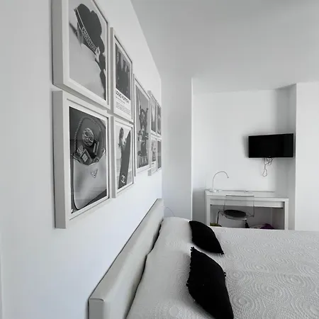 아파트 The White Heart House - Attic Sea View *