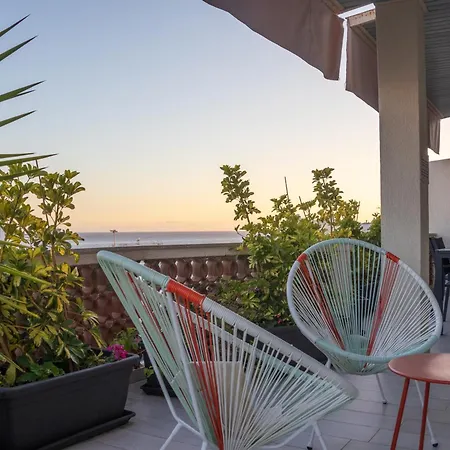 아파트 The White Heart House - Attic Sea View