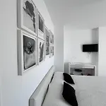 شقة The White Heart House - Attic Sea View *
