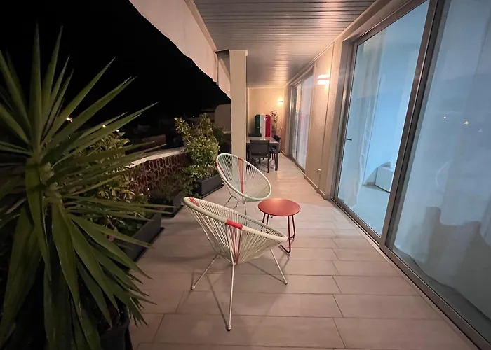 The White Heart House - Attic Sea View דירה *