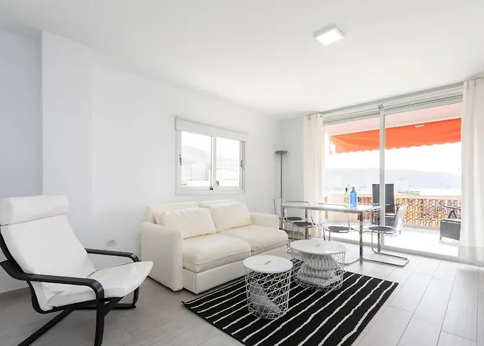 The White Heart House - Attic Sea View