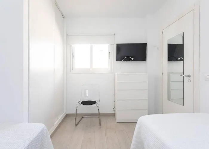דירה The White Heart House - Attic Sea View *